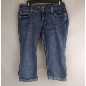 Ariya Women's Distressed Whiskered Embroidered Cuffed Capri Jeans Size 11/12